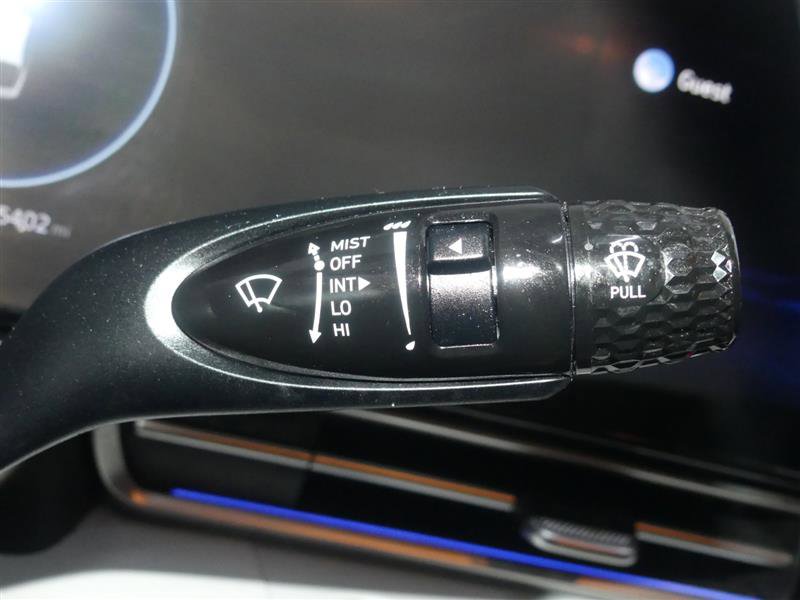 Used 2022 Hyundai Elantra Limited image 35