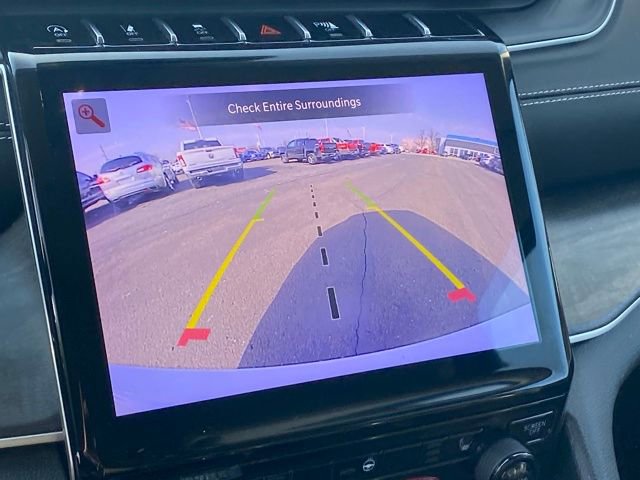 Used 2023 Jeep Grand Cherokee Limited image 11