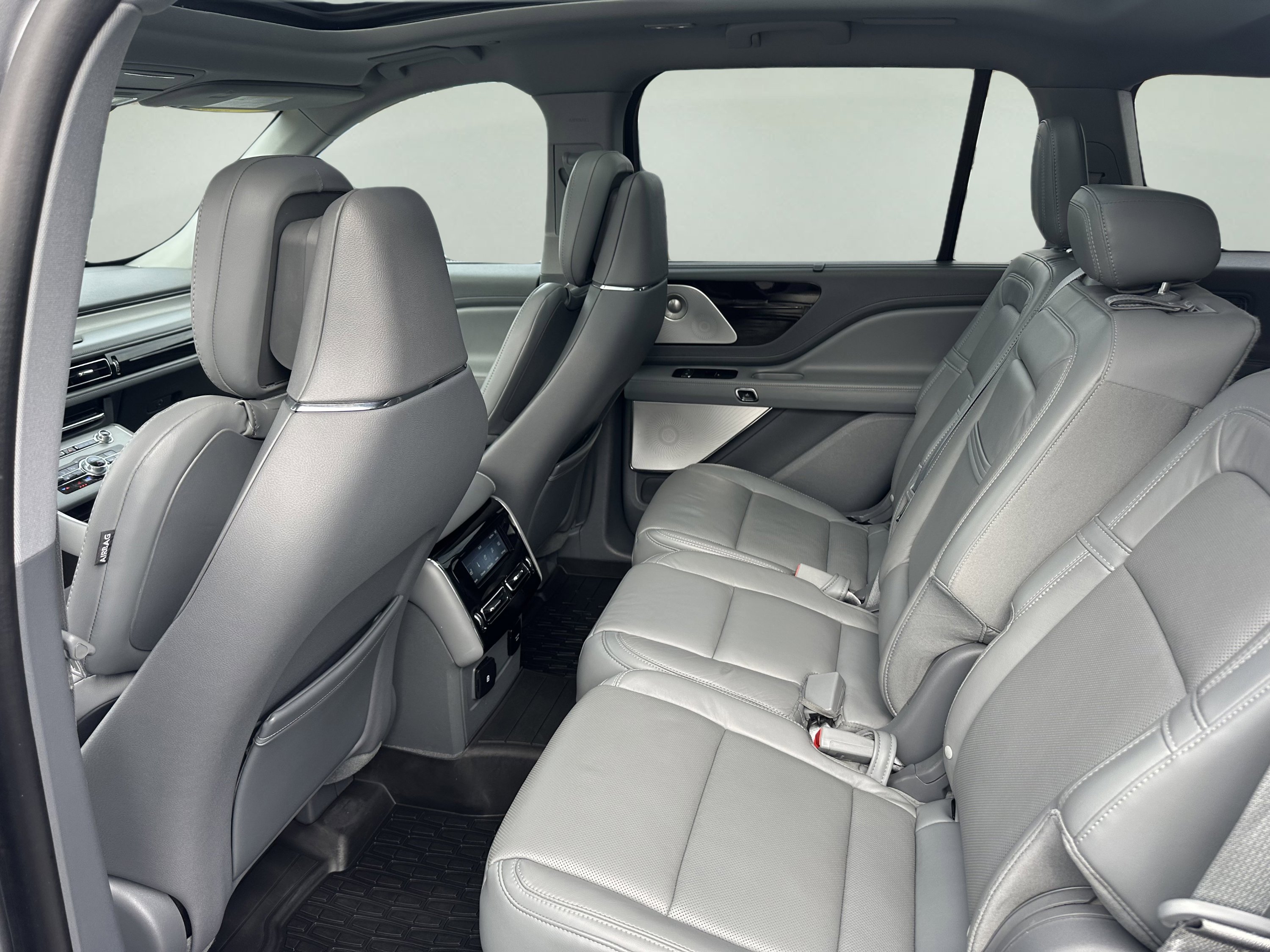 Used 2021 Lincoln Aviator Reserve w/ Equipment Group 202A image 9