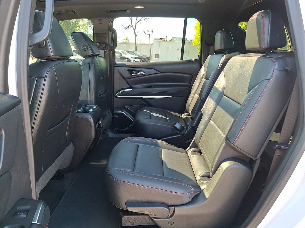 Used 2024 Chevrolet Traverse Z71 w/ Enhanced Driving Package AWD/4WD image 13