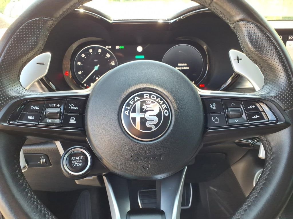 Used 2024 Alfa Romeo Tonale Veloce AWD/4WD image 5