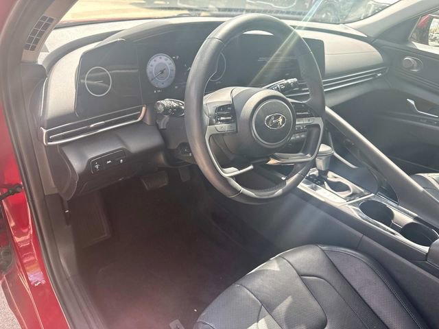 Used 2023 Hyundai Elantra Limited image 25
