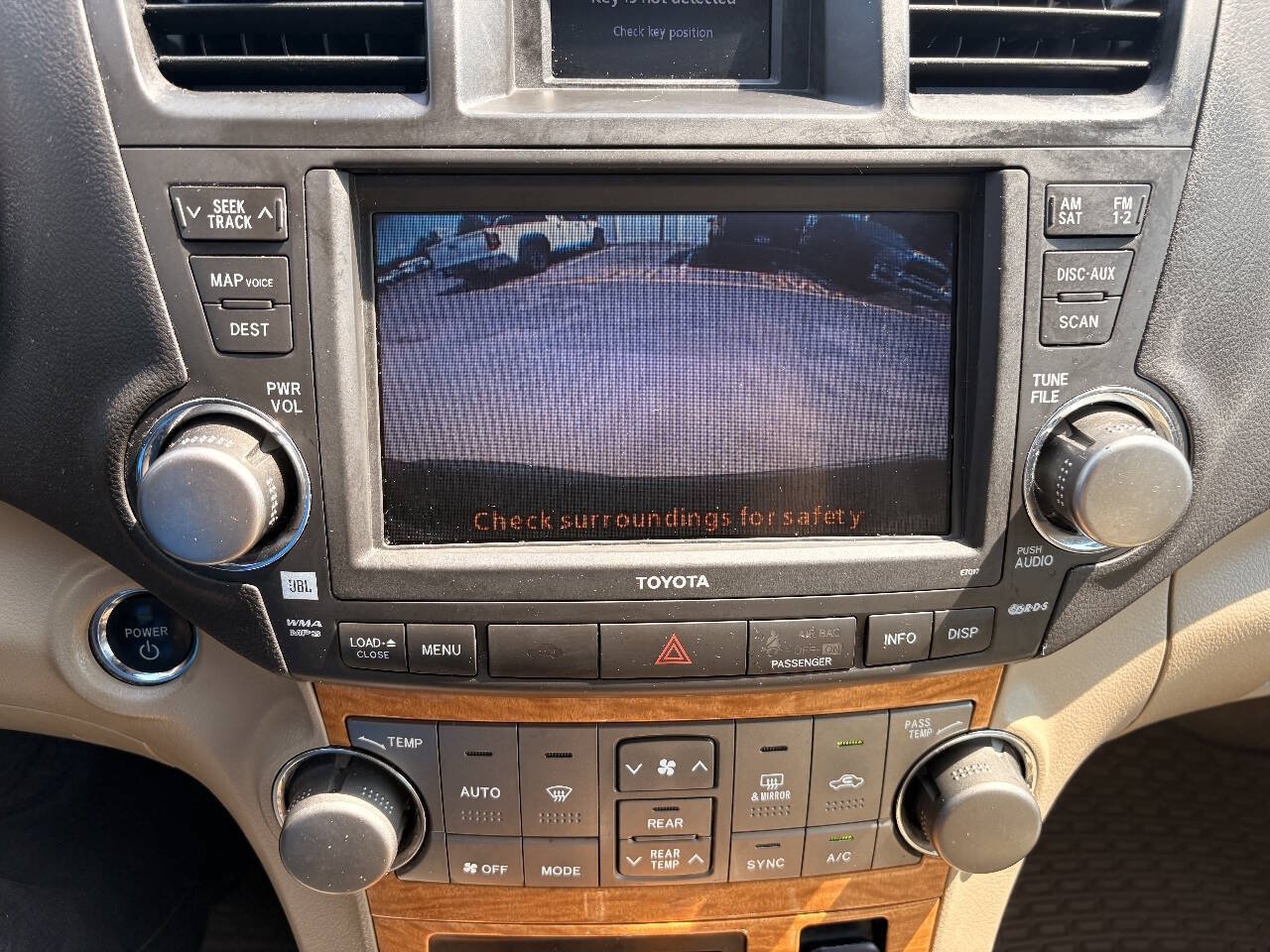 Used 2010 Toyota Highlander Limited AWD/4WD image 39