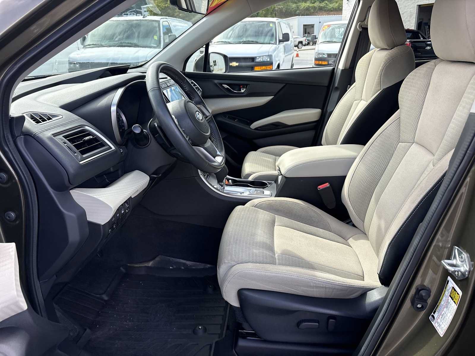 Used 2022 Subaru Ascent Premium w/ Convenience Package AWD/4WD image 18
