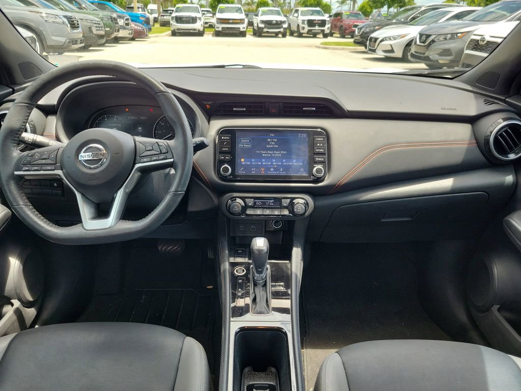 Used 2021 Nissan Kicks SR w/ SR Premium Package FWD image 15