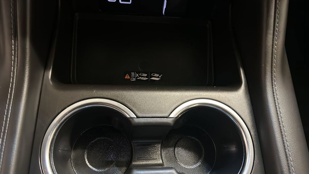 Used 2024 Chevrolet Suburban LT image 26