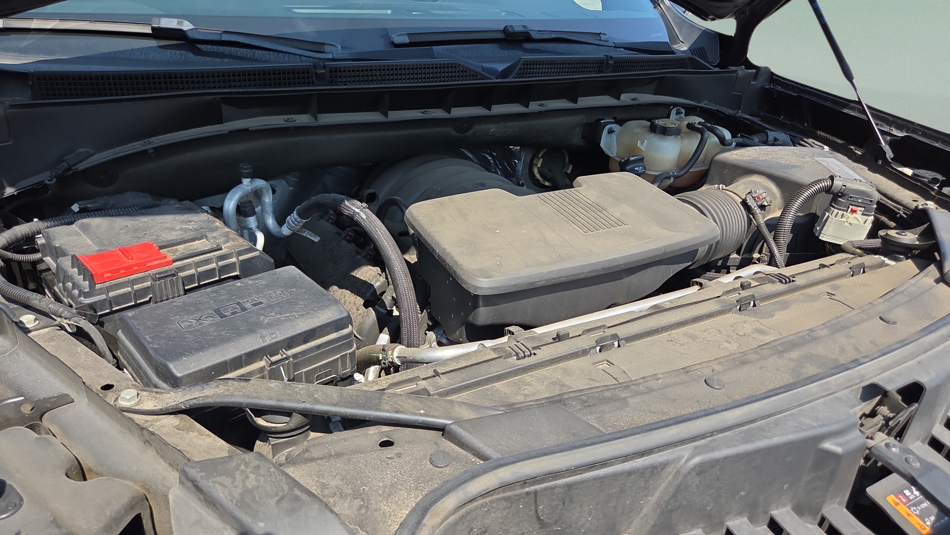 Used 2021 GMC Yukon SLT w/ Rear Media and Nav Package AWD/4WD image 18