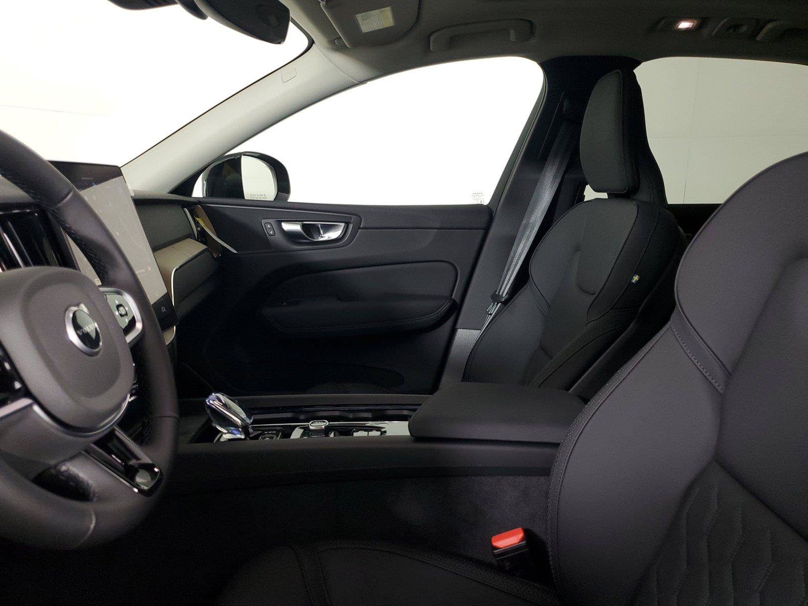 New 2026 Volvo XC60 B5 Core AWD/4WD image 22