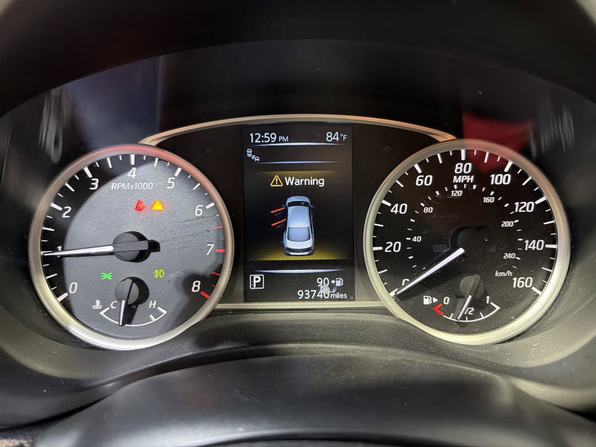 Used 2016 Nissan Sentra SR w/ Driver's Assist Package FWD image 19