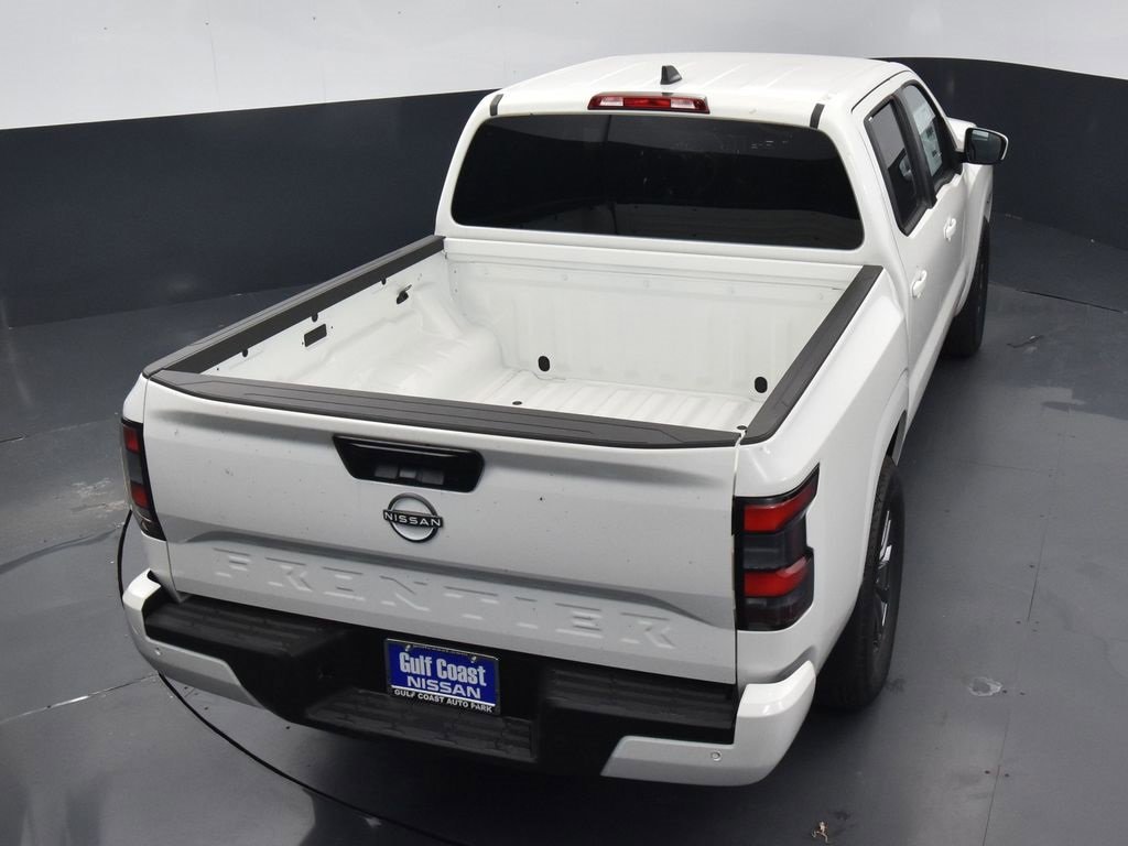 Certified 2025 Nissan Frontier SV image 36
