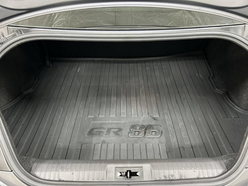 Used 2026 Toyota GR86 Premium w/ ALL Weather Mat Package (TMS) RWD image 21