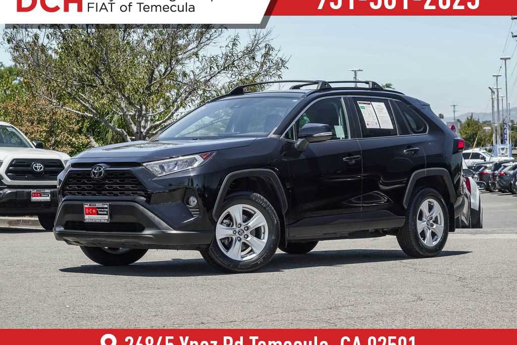 Used 2020 Toyota RAV4 XLE w/ Carpet Mat Package FWD image 1