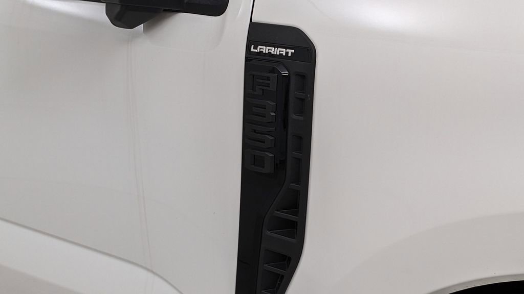 New 2025 Ford F350 Lariat w/ Lariat Ultimate Package image 41