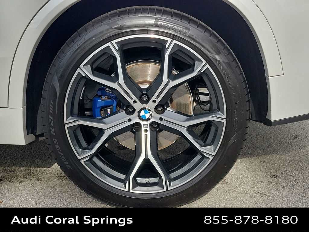 Used 2022 BMW X5 sDrive40i w/ M Sport Package RWD image 16