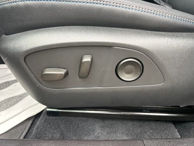 New 2026 Chevrolet Equinox EV LT image 16