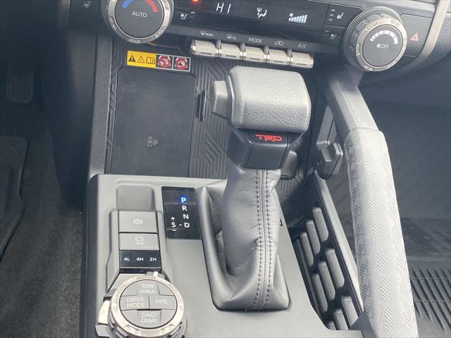 Certified 2025 Toyota 4Runner TRD Off-Road Premium image 19