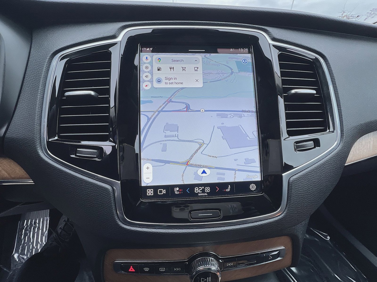 Used 2024 Volvo XC90 B5 Plus w/ Protection Package image 20