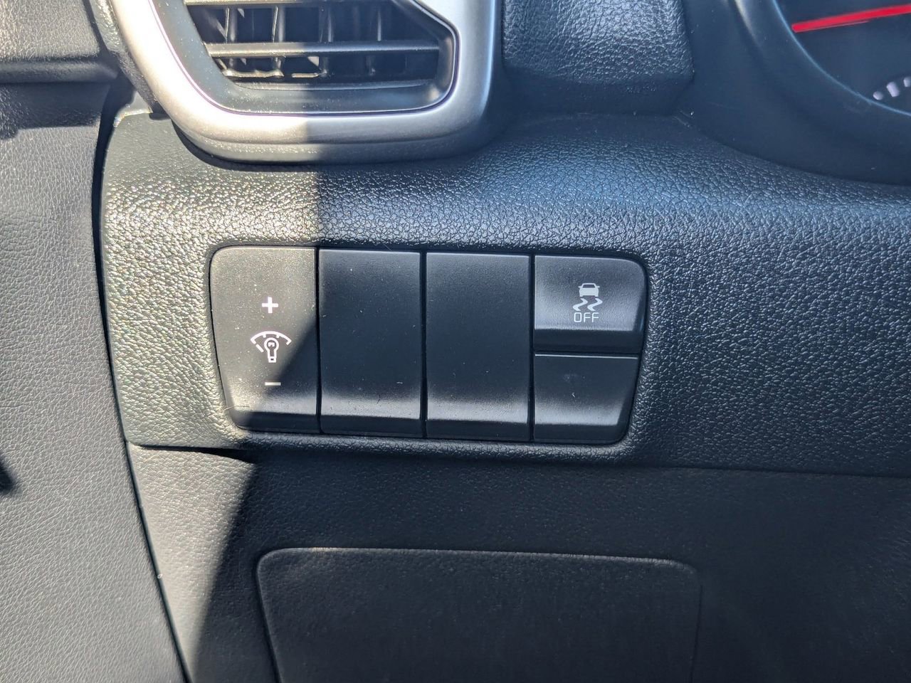 Used 2017 Kia Sportage LX w/ LX Popular Package image 28