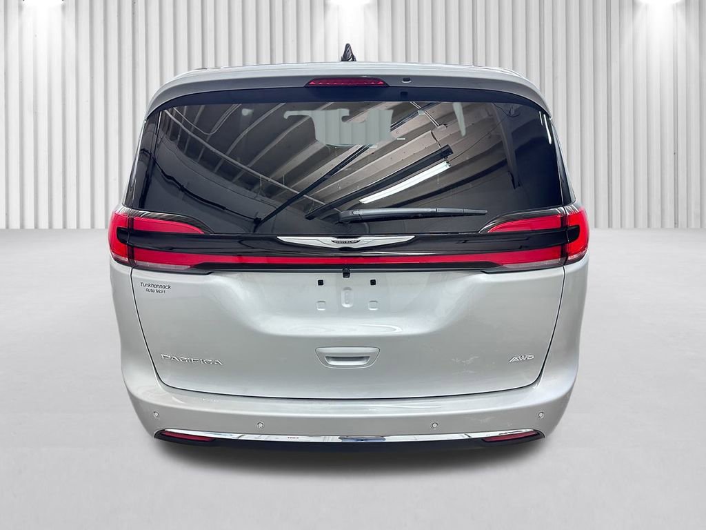 New 2026 Chrysler Pacifica Select AWD/4WD image 6