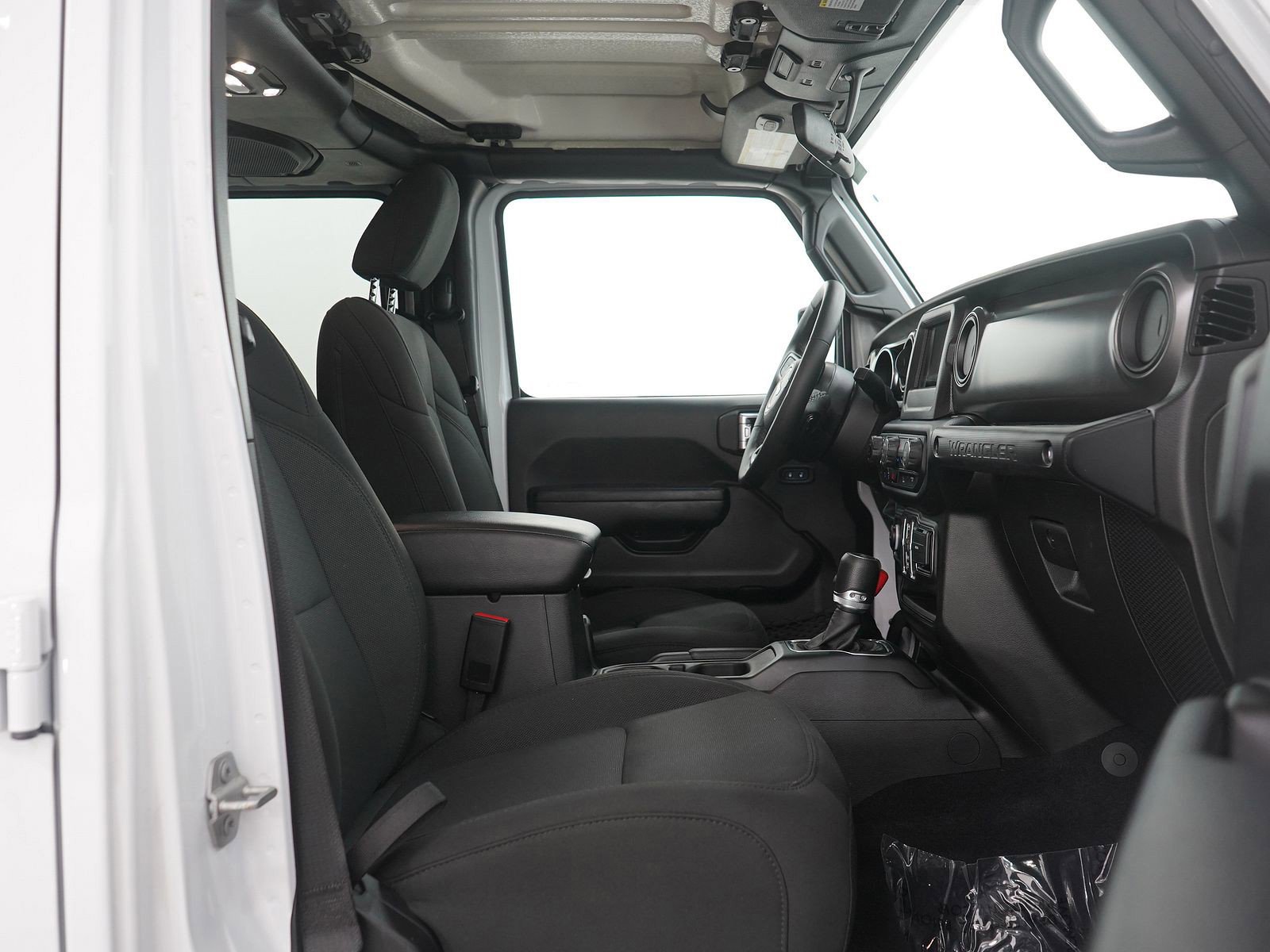 Used 2023 Jeep Wrangler Unlimited w/ Cold Weather Group image 11