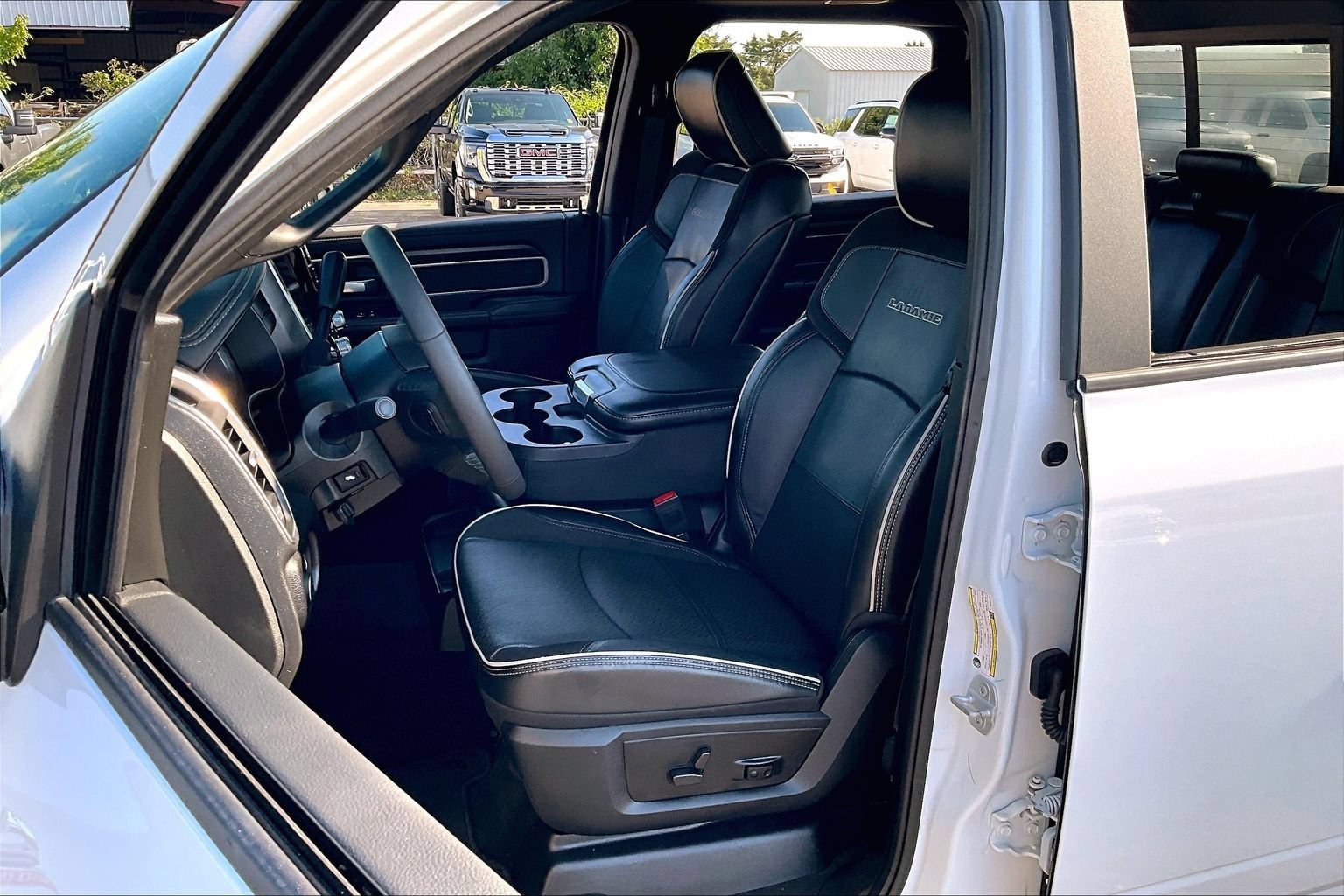 Used 2026 RAM 2500 Laramie AWD/4WD image 26