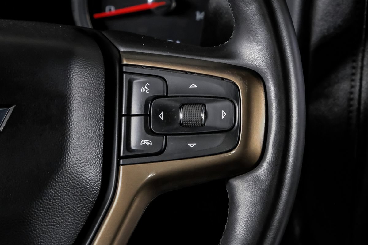 Used 2023 Chevrolet Silverado 3500 High Country w/ Technology Package AWD/4WD image 19