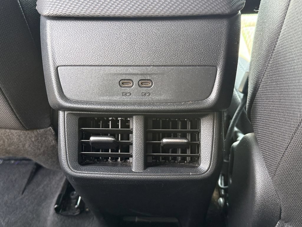 Used 2025 Chevrolet Equinox LT FWD image 39