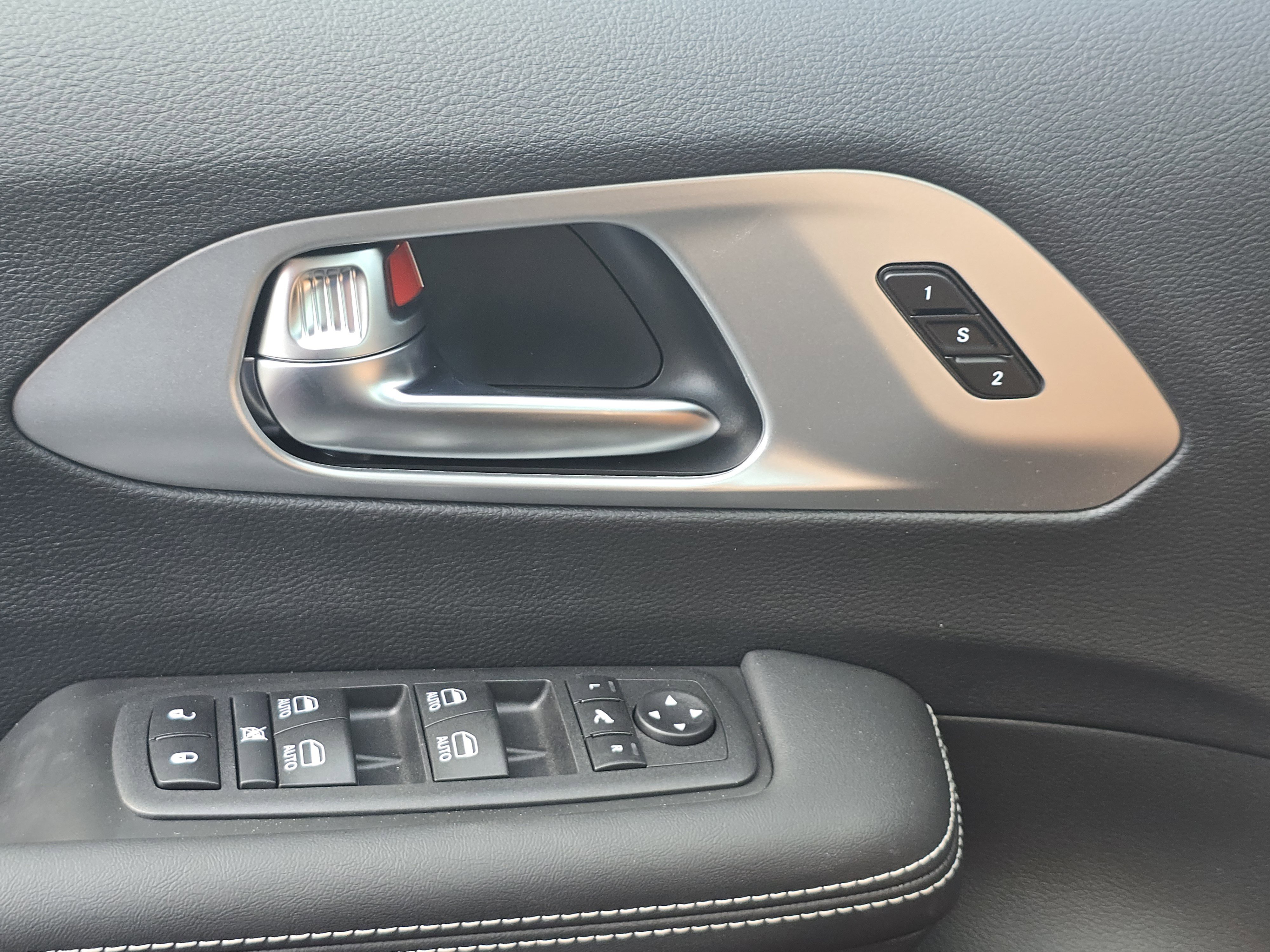 New 2026 Chrysler Pacifica Limited w/ S Appearance Package image 26