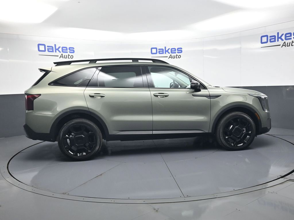 Used 2025 Kia Sorento SX AWD/4WD image 9