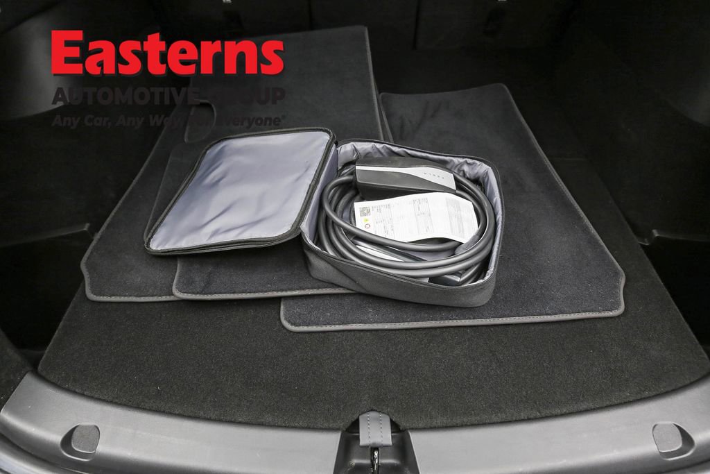 Used 2022 Tesla Model Y Long Range image 9