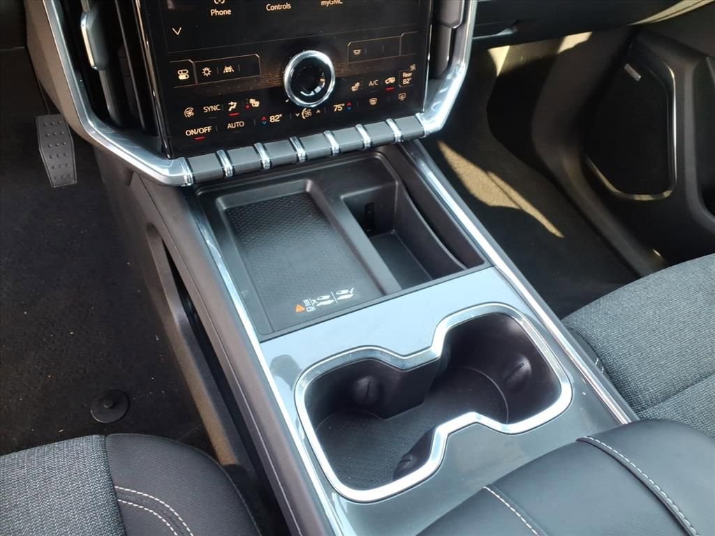 Used 2025 GMC Acadia Elevation image 27