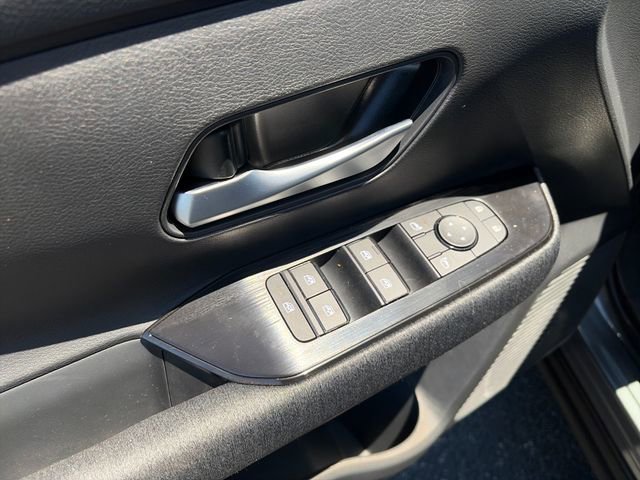 New 2026 Nissan Kicks SV w/ SV Premium Package FWD image 17