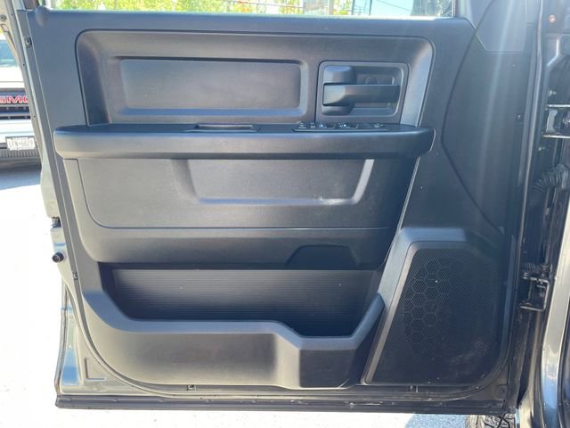 Used 2012 RAM 2500 ST w/ Chrome Appearance Group AWD/4WD image 9