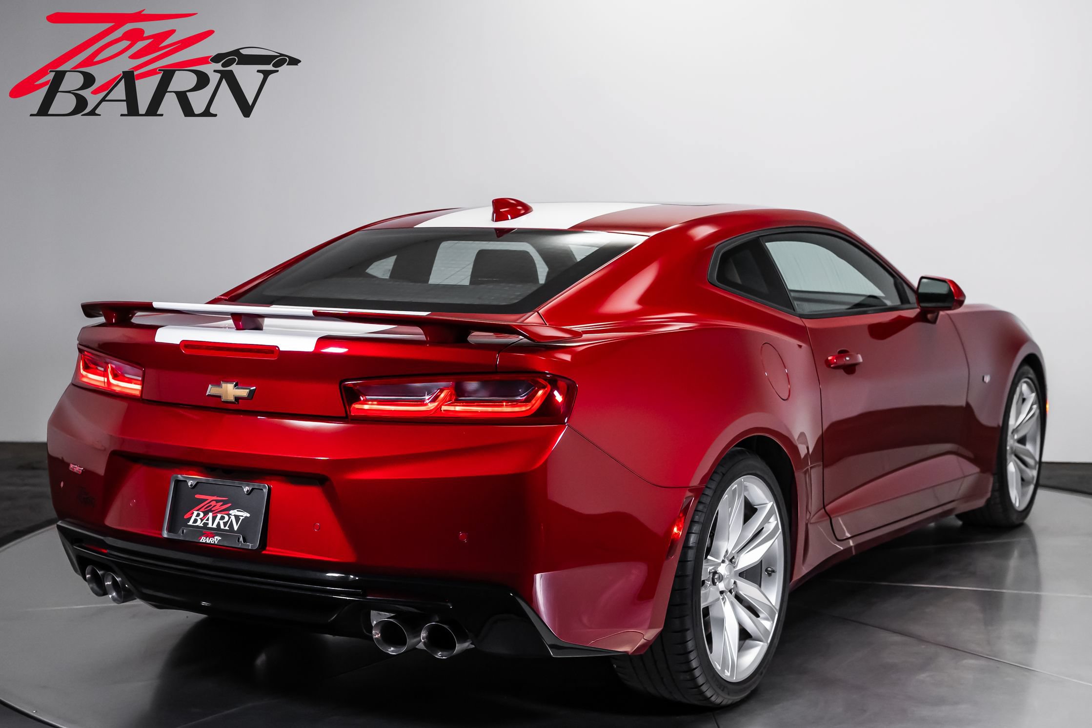 Used 2016 Chevrolet Camaro SS RWD image 5