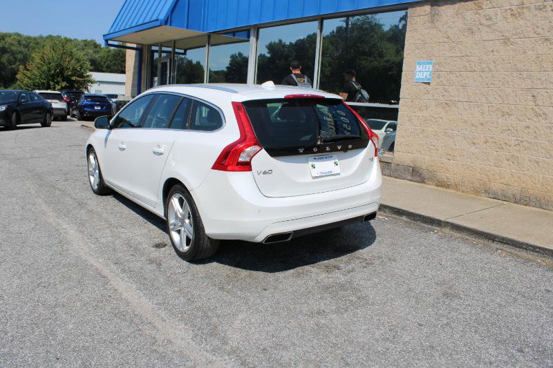 Used 2017 Volvo V60 T5 Premier w/ Convenience Package image 6