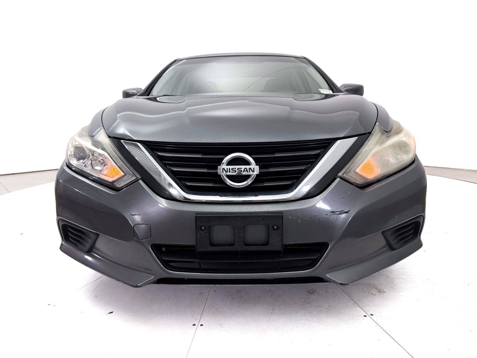 Used 2017 Nissan Altima 2.5 S w/ Power Driver Seat Package FWD image 2