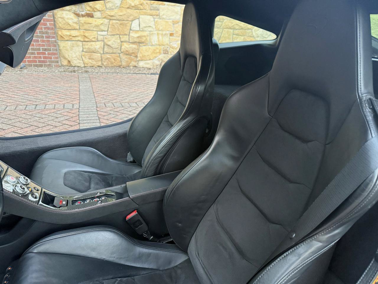 Used 2012 McLaren MP4-12C Coupe RWD image 23