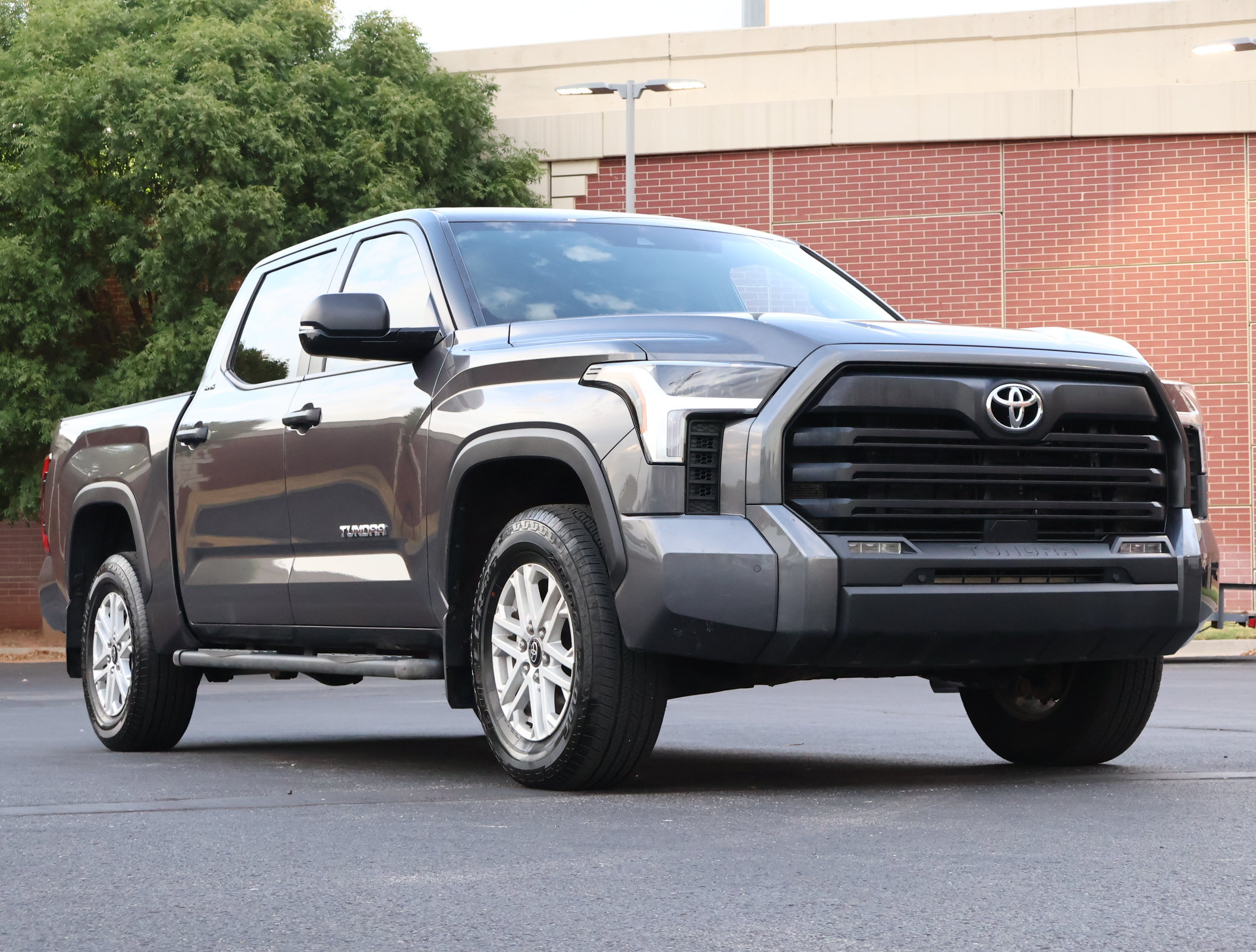 Used 2025 Toyota Tundra SR5 w/ SR5 Convenience Package AWD/4WD image 1