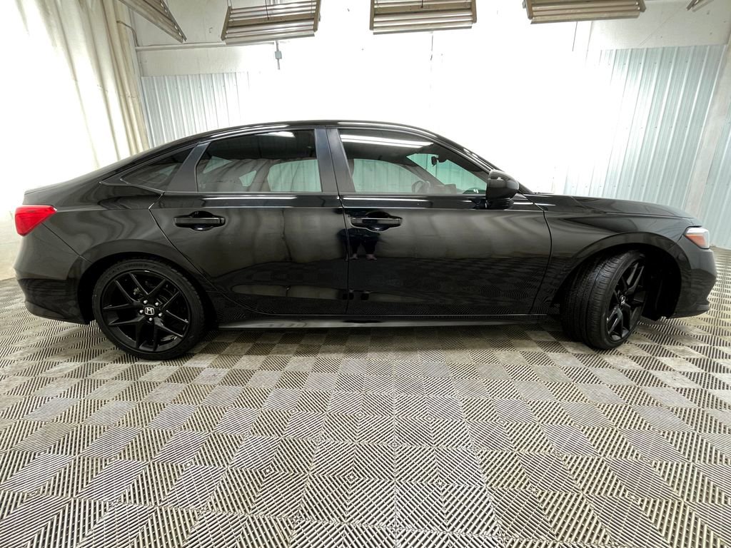 Used 2023 Honda Civic Sport image 17