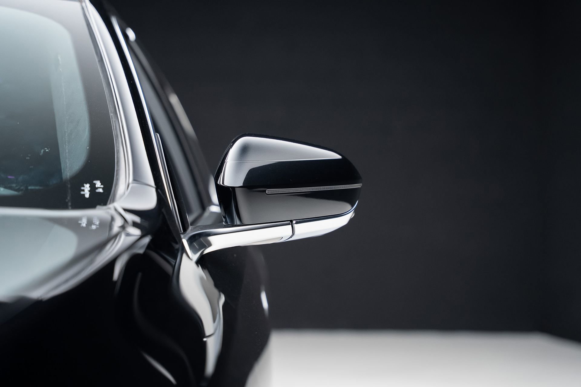 Used 2024 BMW i7 xDrive60 w/ Executive Package image 17