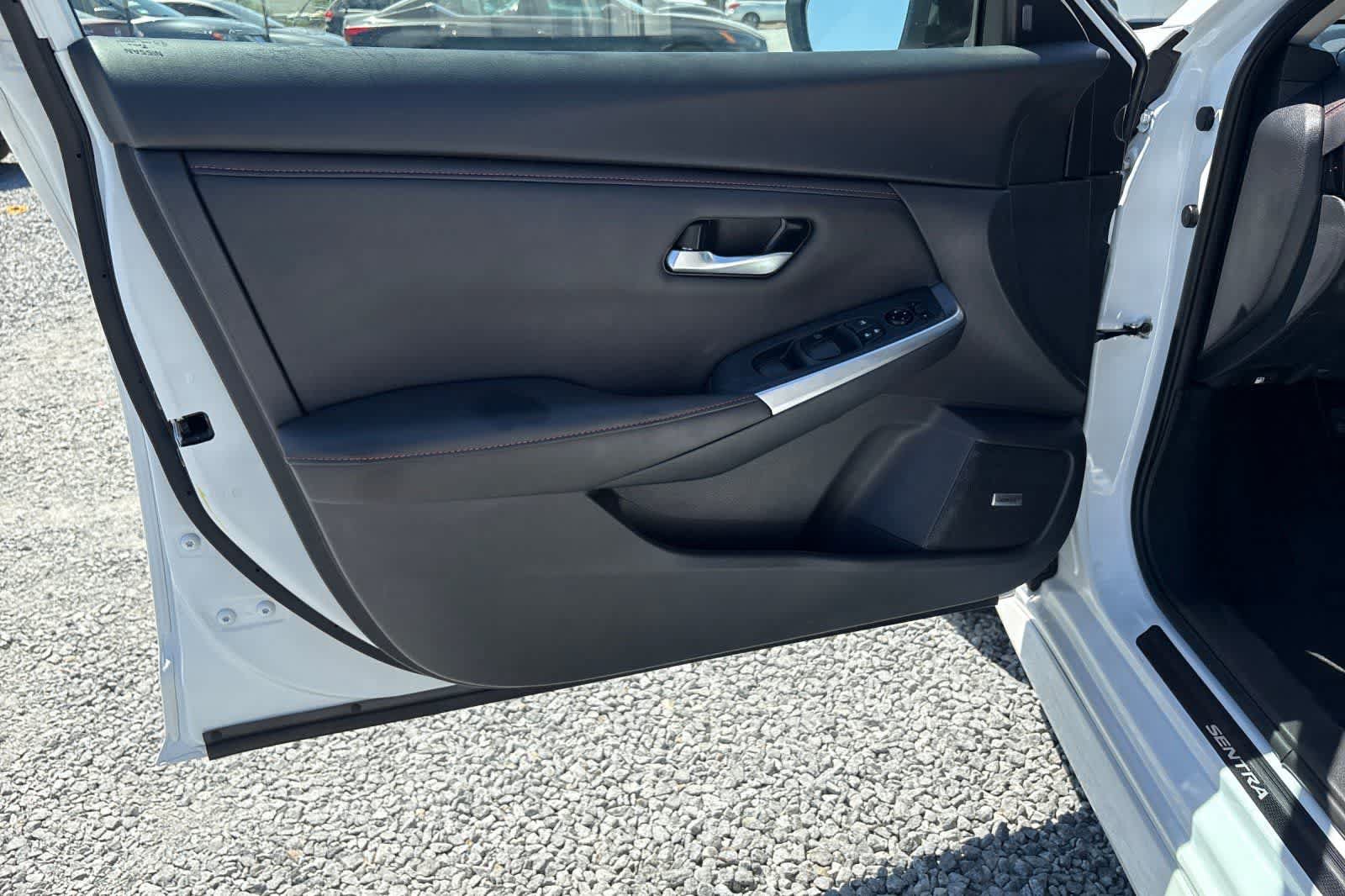 Certified 2025 Nissan Sentra SR w/ SR Premium Package FWD image 15
