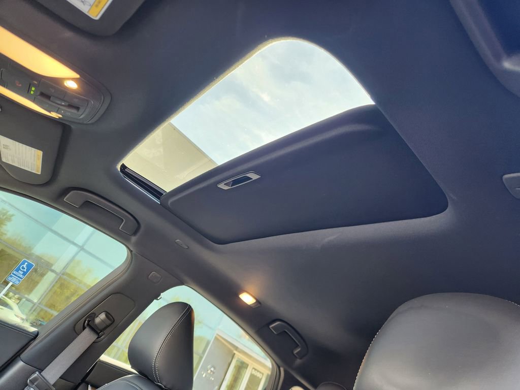 Used 2025 INFINITI QX55 Essential image 10