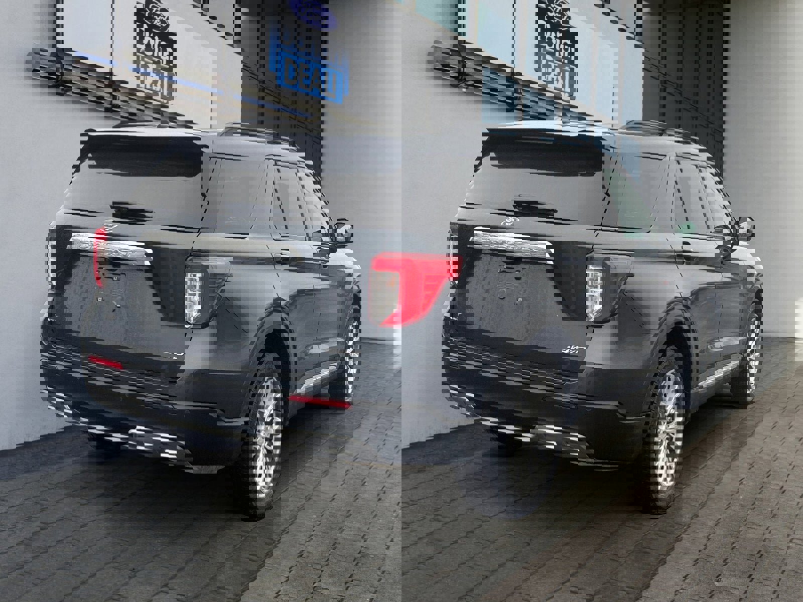 Certified 2023 Ford Explorer XLT w/ Equipment Group 202A image 3