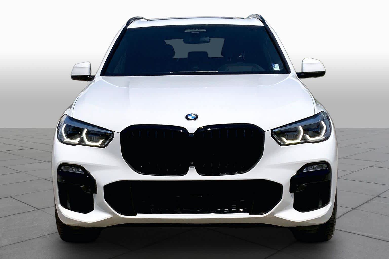 Used 2020 BMW X5 M50i w/ Executive Package AWD/4WD image 3