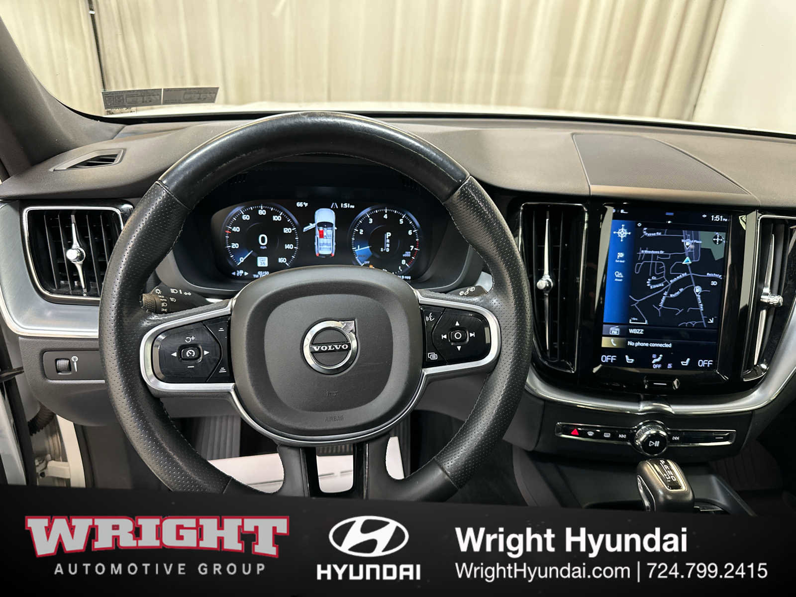 Used 2018 Volvo XC60 T5 Momentum w/ Convenience Package image 19