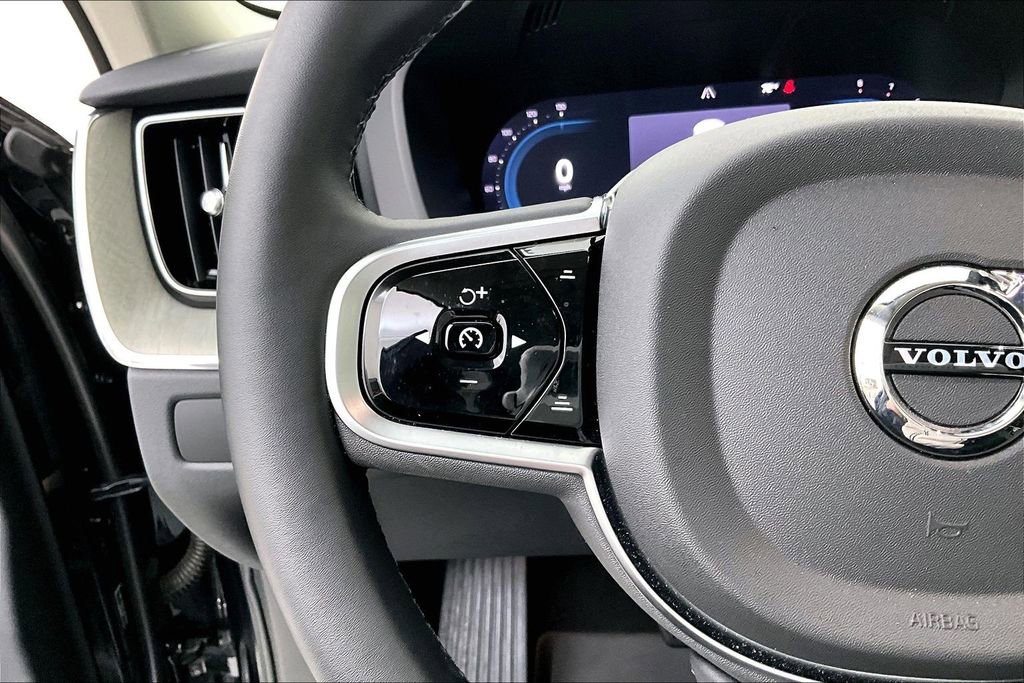 Used 2025 Volvo XC60 B5 Plus w/ Protection Package Premier image 25