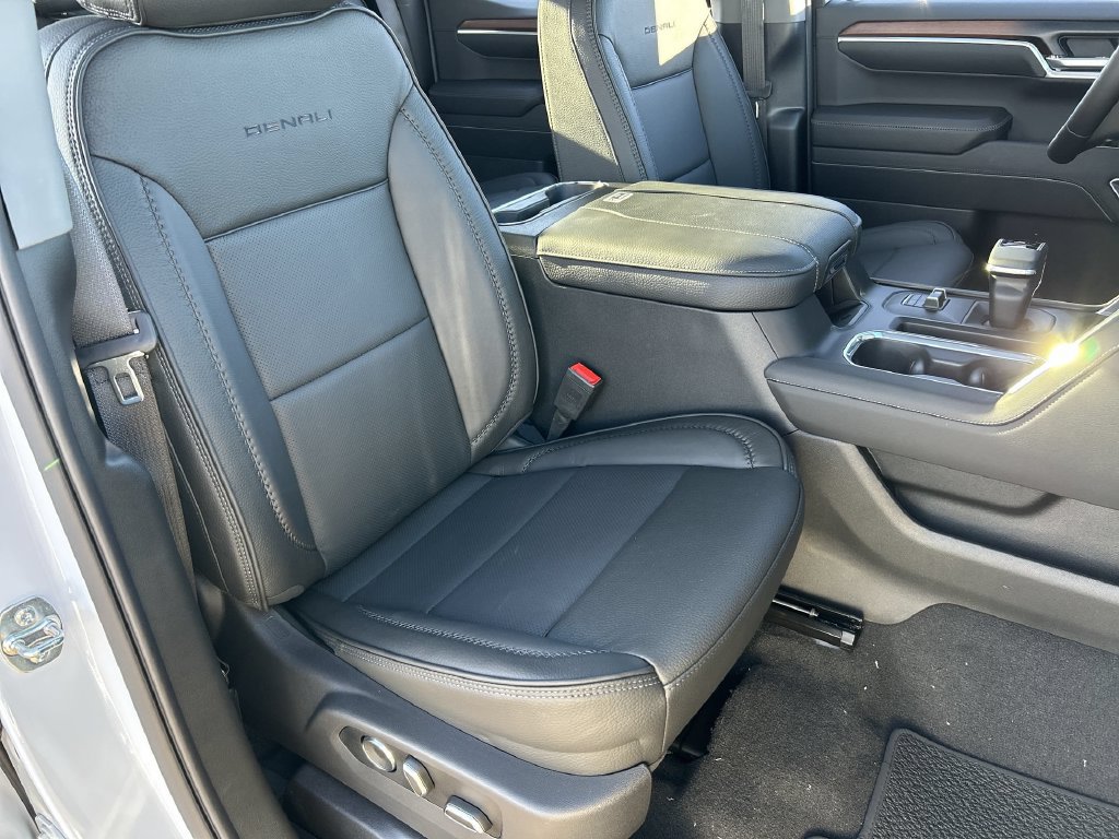 New 2026 GMC Sierra 1500 Denali AWD/4WD image 28