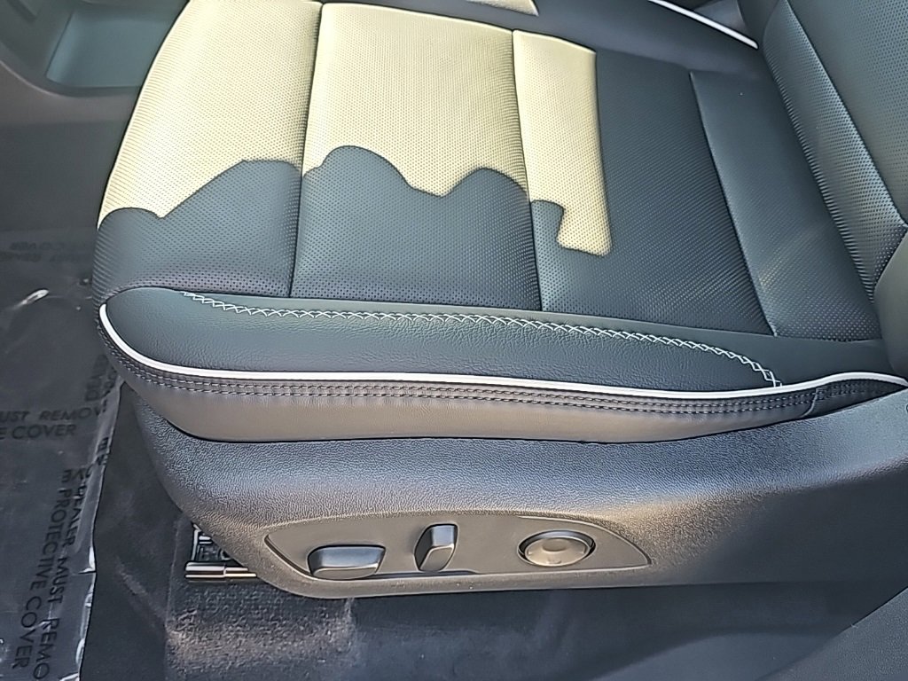 New 2026 GMC Acadia Denali w/ Super Cruise Package image 12