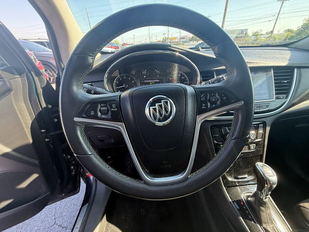 Used 2021 Buick Encore Preferred w/ Safety Package FWD image 16