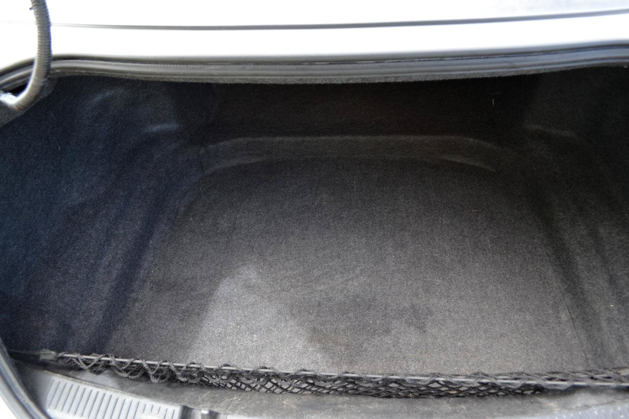 Used 2010 Ford Taurus Limited AWD/4WD image 8